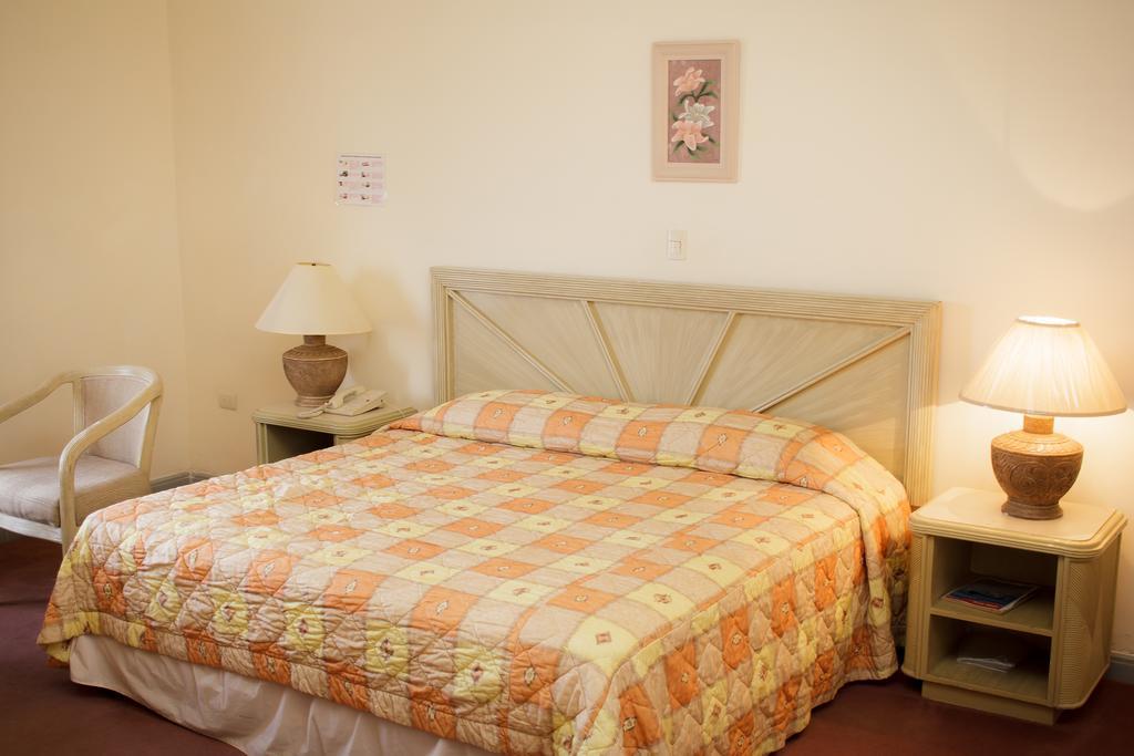 Guidi Hotel Linares Bagian luar foto