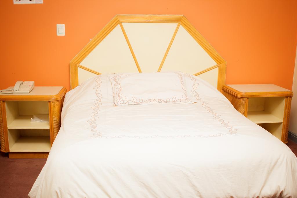 Guidi Hotel Linares Bagian luar foto