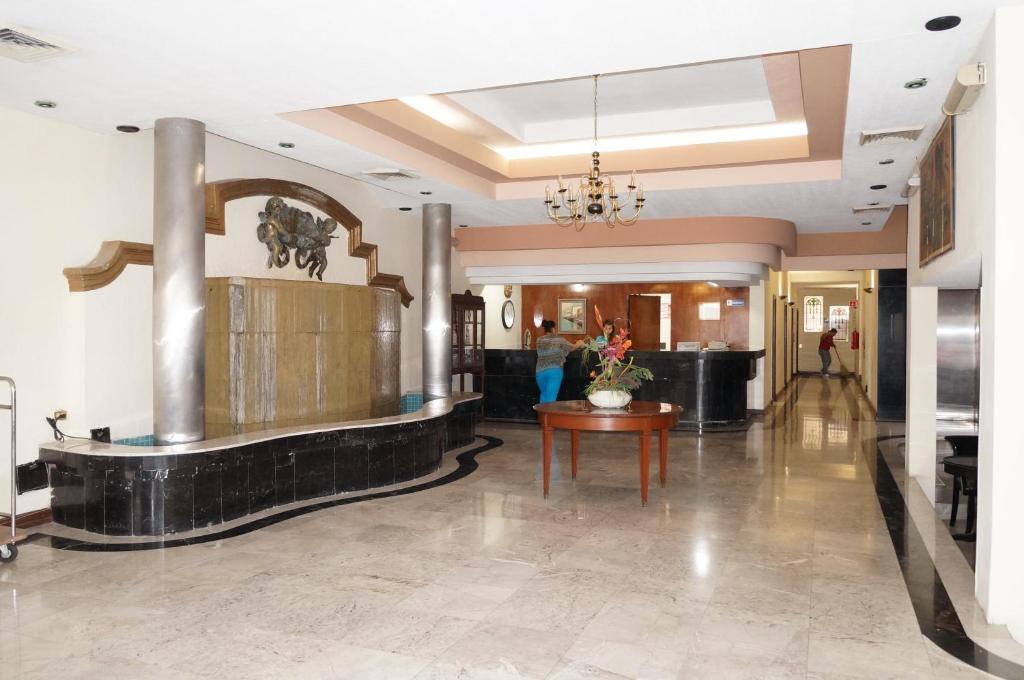 Guidi Hotel Linares Bagian luar foto