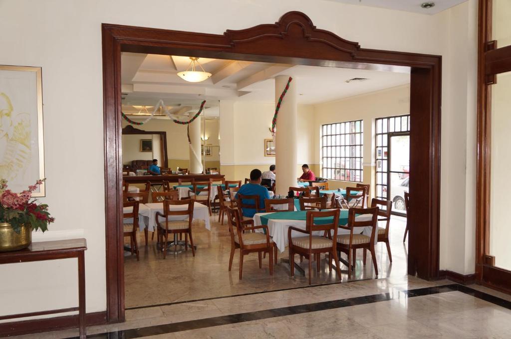 Guidi Hotel Linares Bagian luar foto
