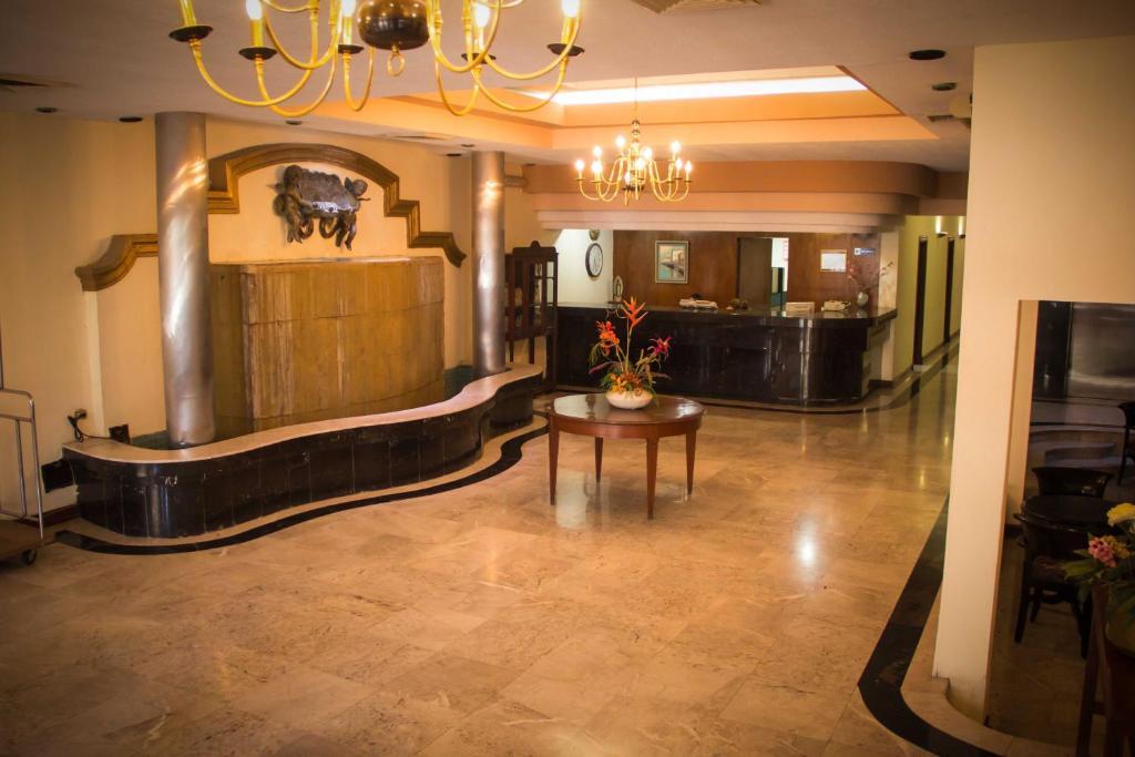 Guidi Hotel Linares Bagian luar foto